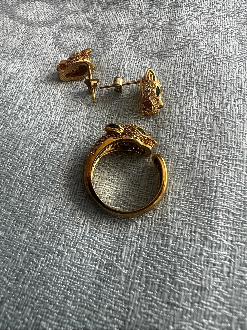 Gold Panther Head Cufflinks and Ring Set - Men's Accessory